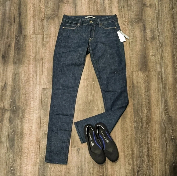 *NWT* Vince Skinny Dark Wash Jean - Picture 2 of 5